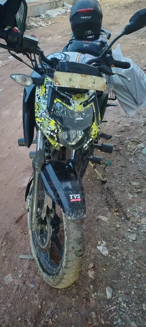 TVS Apache RTR 160 4V 2021 Black