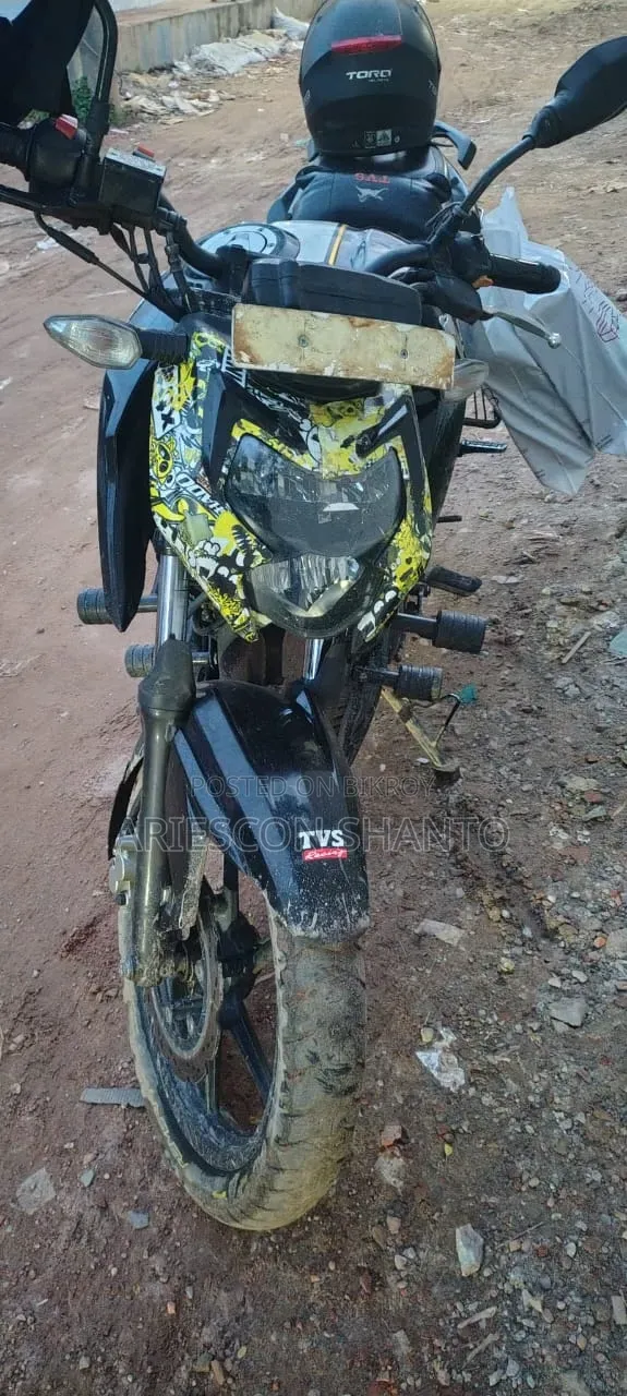 TVS Apache RTR 160 4V 2021 Black