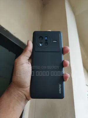 ভিভো এক্স৮০ ২৫৬ জিবি কালো