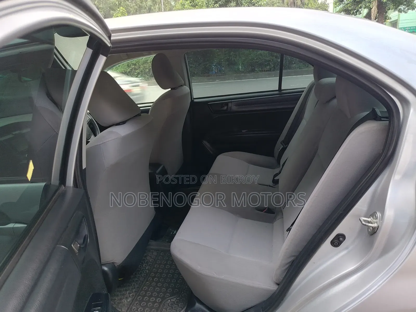 Toyota Axio 1.5 G Two Wheel Drive 2016 Silver