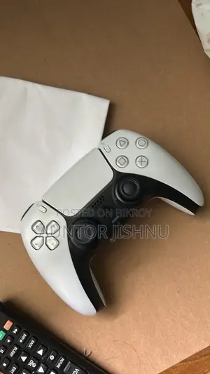 পিএস৫ ডুয়ালসেন্স কন্ট্রোলার