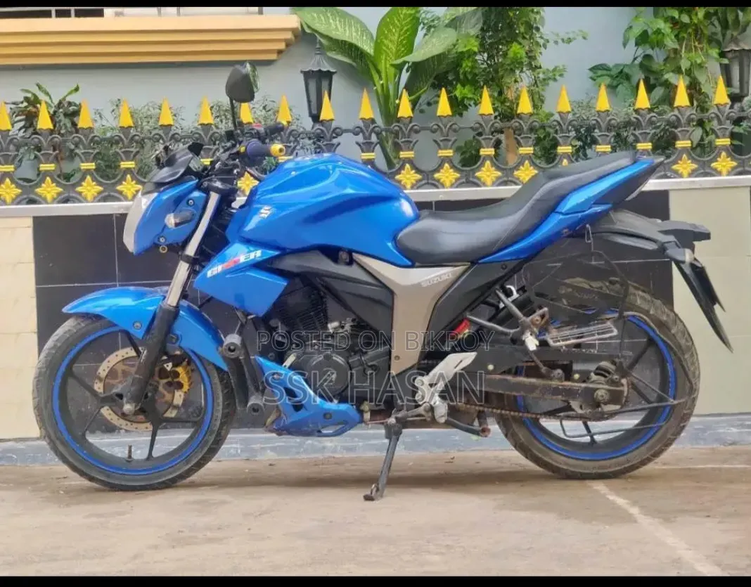 সুজুকি জিক্সার ২০২০ নীল