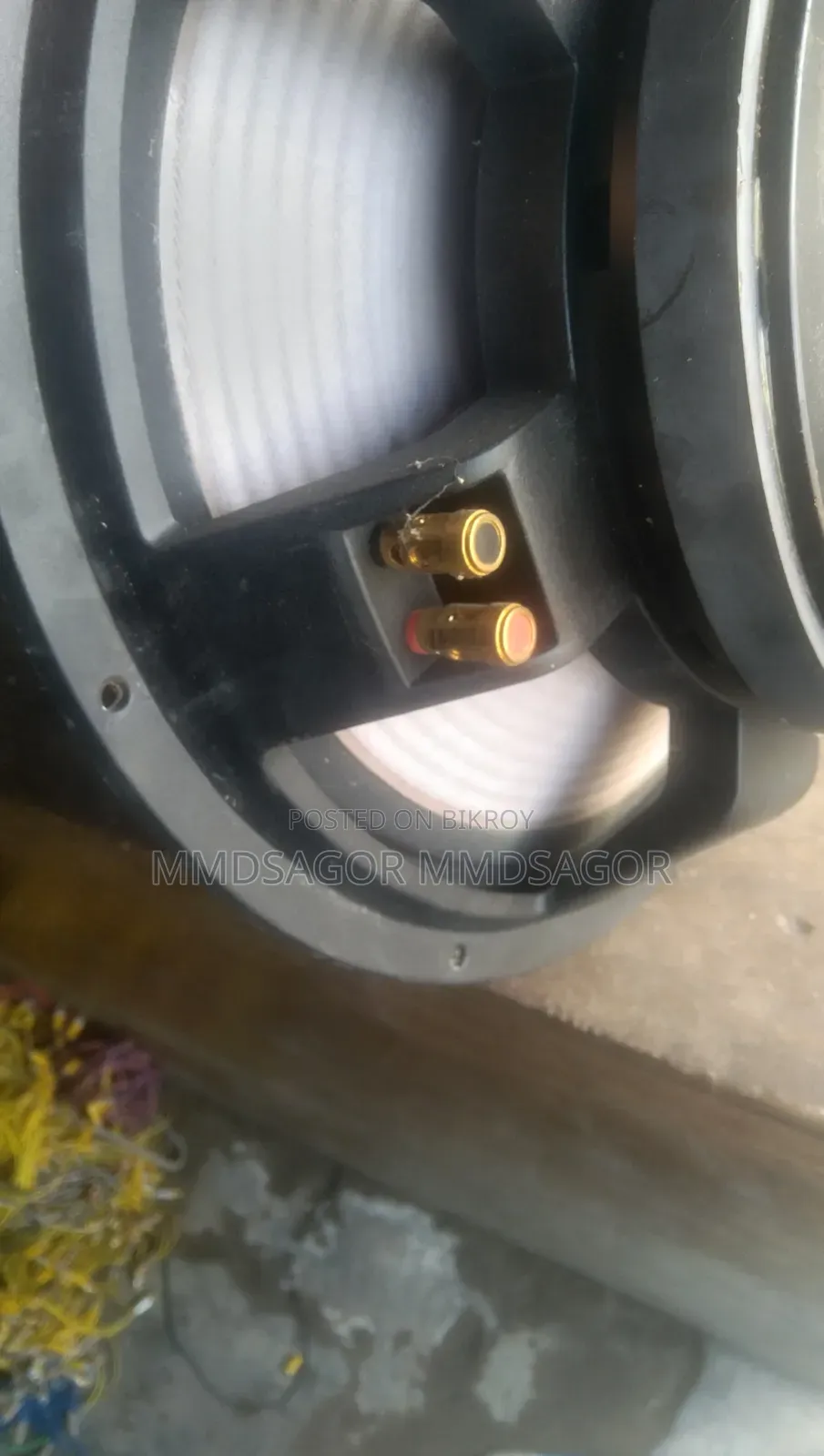 জেবিএল ১৫ স্পিকার