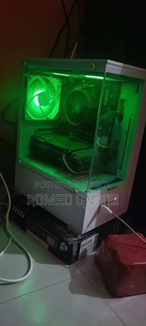 Desktop Computer MSI model 16GB AMD Ryzen 5 HDD+SSD 256GB