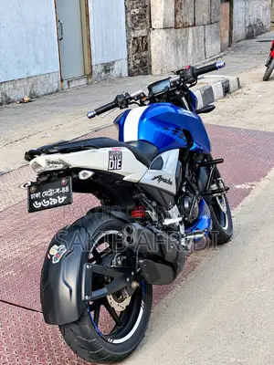 TVS Apache 160 4V 2019 Blue