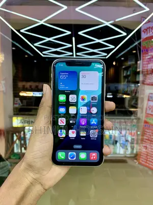 অ্যাপল আইফোন এক্সআর ৬৪ জিবি হোয়াইট