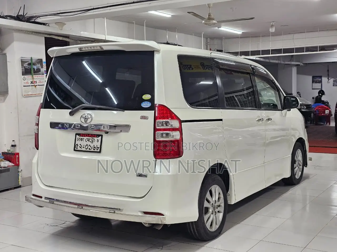 Toyota Noah 2.0 AWD (7 Seater) 2015 Pearl