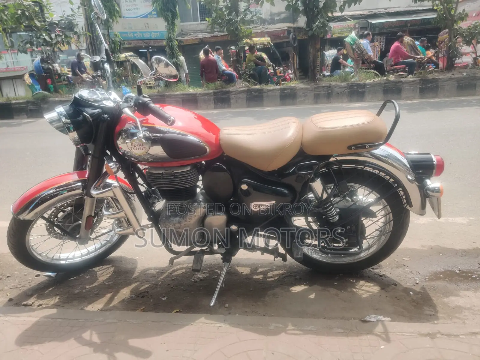 Royal Enfield Classic 350 2025 Red