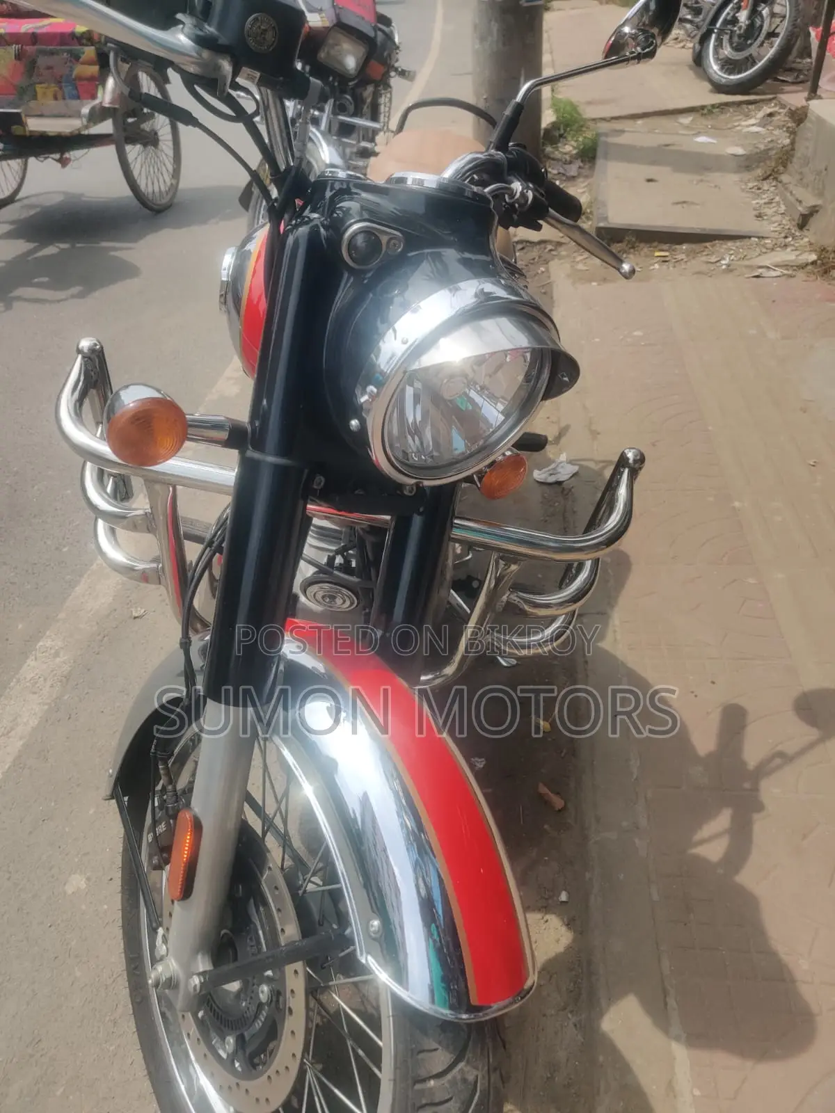 Royal Enfield Classic 350 2025 Red