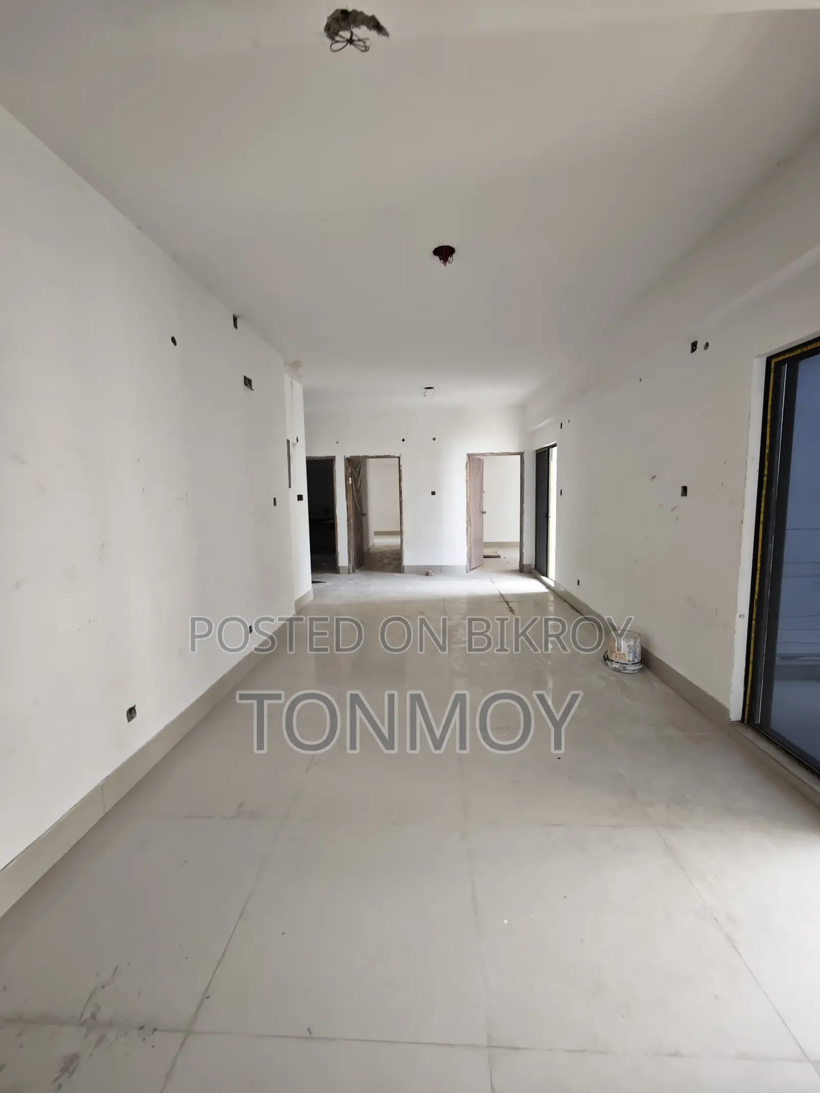 4 Bedroom Apartment in Basundhara for sale
