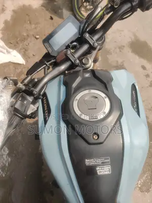 Honda CB 2025 Gray