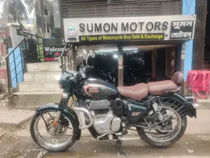 রয়েল এনফিল্ড ক্লাসিক ৩৫০ ২০২৫ সবুজ