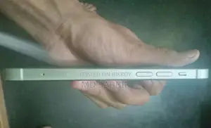 অ্যাপল আইফোন ১২ ৬৪ জিবি সাদা
