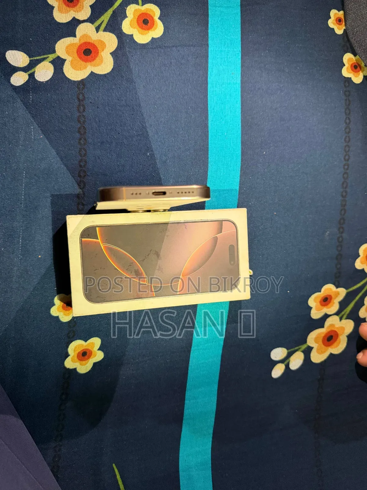 অ্যাপল আইফোন ১৬ প্রো ১২৮ জিবি গোল্ড