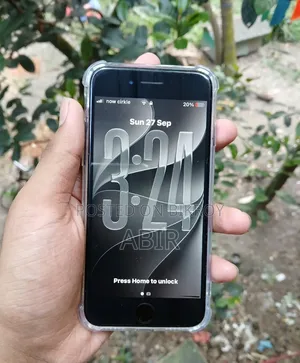 Apple iPhone SE (2020) 64 GB Black