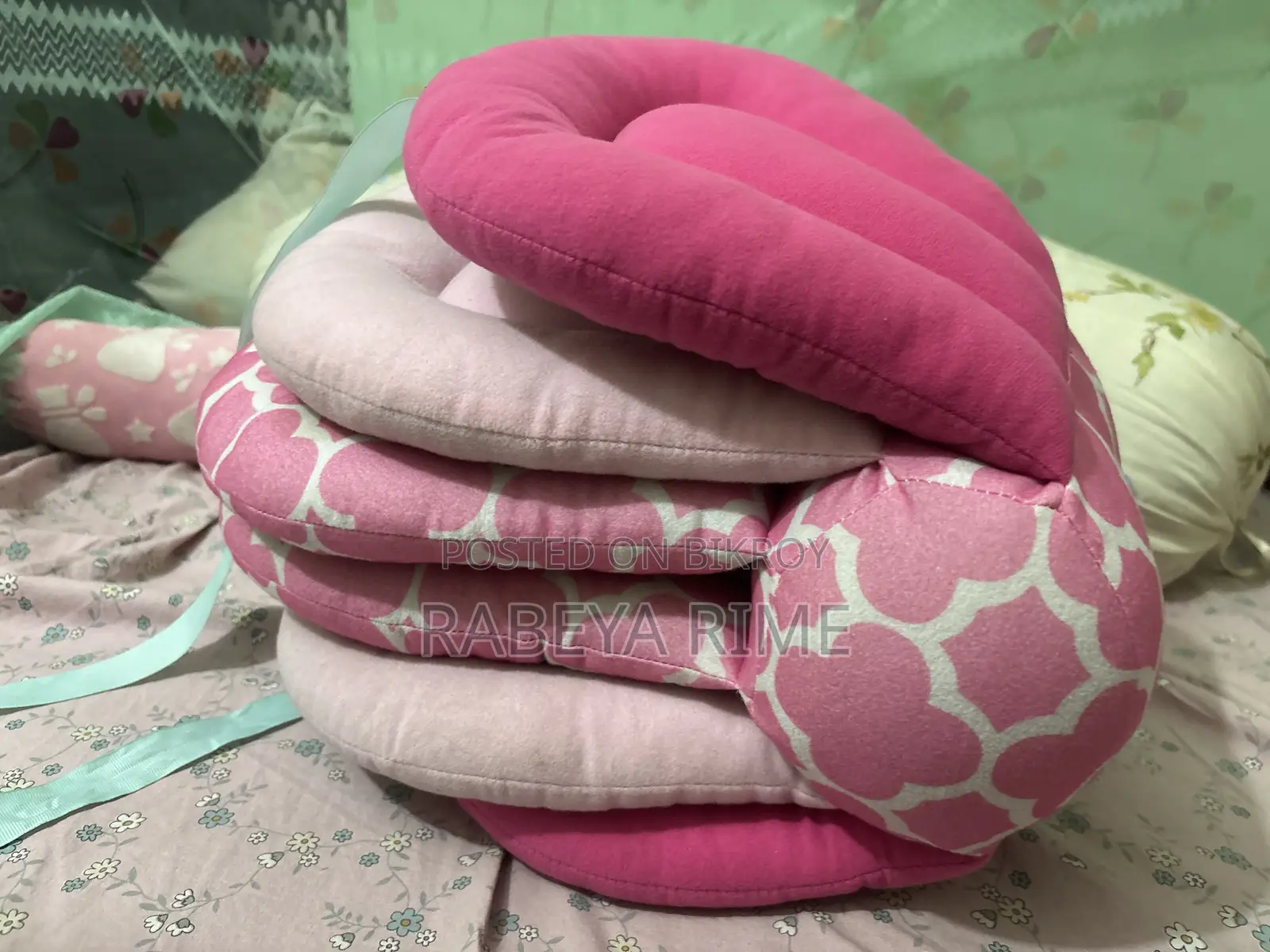 Feeding Pillow