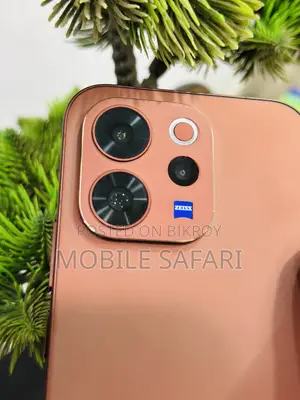 Vivo V70 256 GB Red