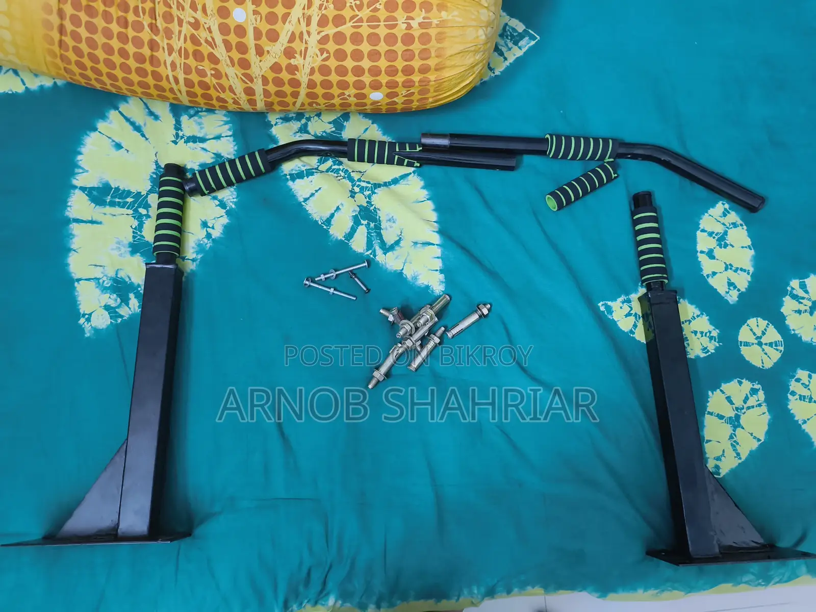 Brand New Wall Mounted Pull Up Bar