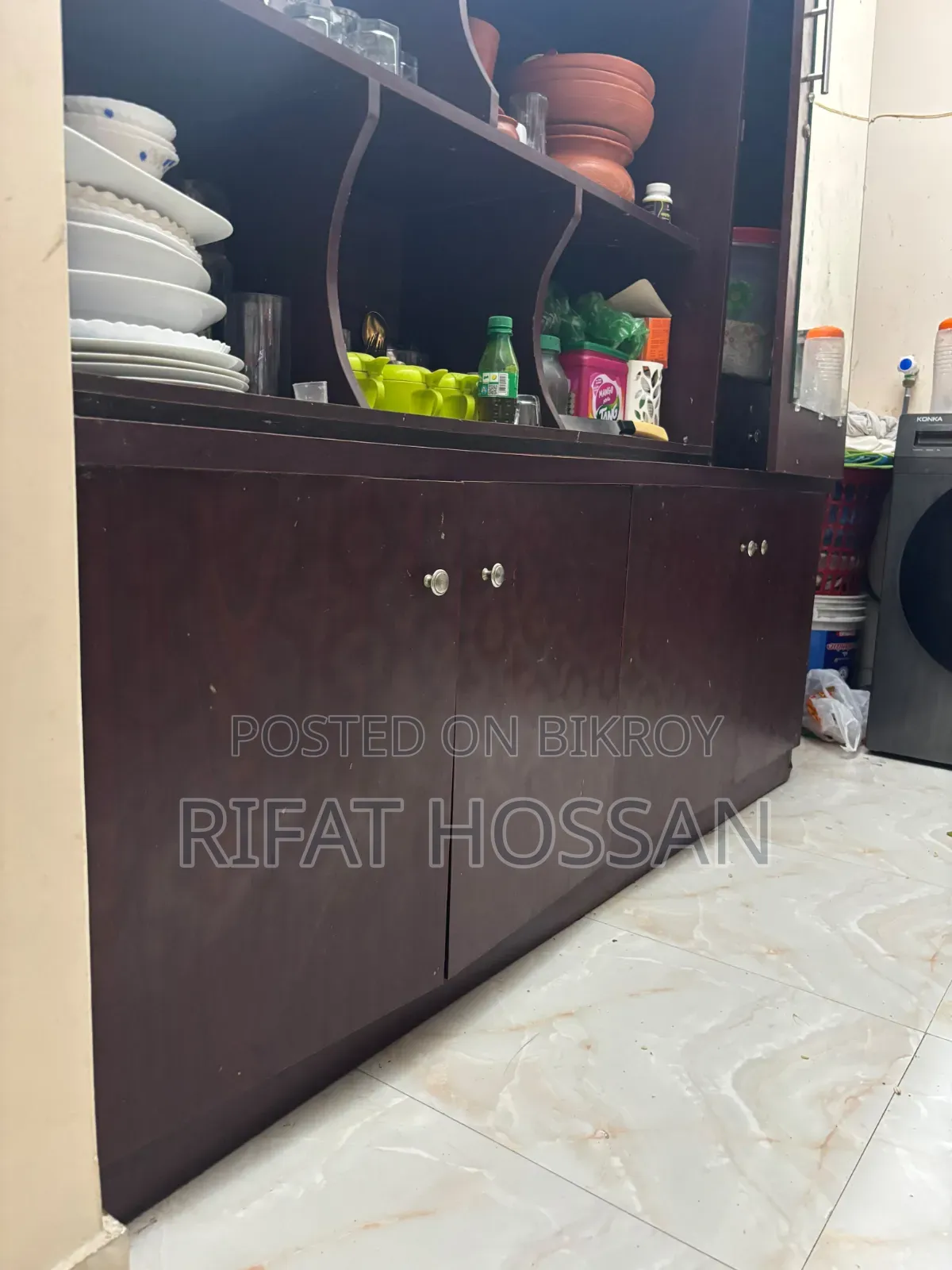 ওয়াল ক্যাবিনেট শোকেস