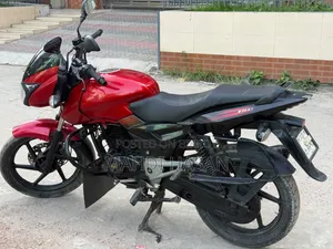 বাজাজ পালসার ১৫০ ২০১৩ লাল