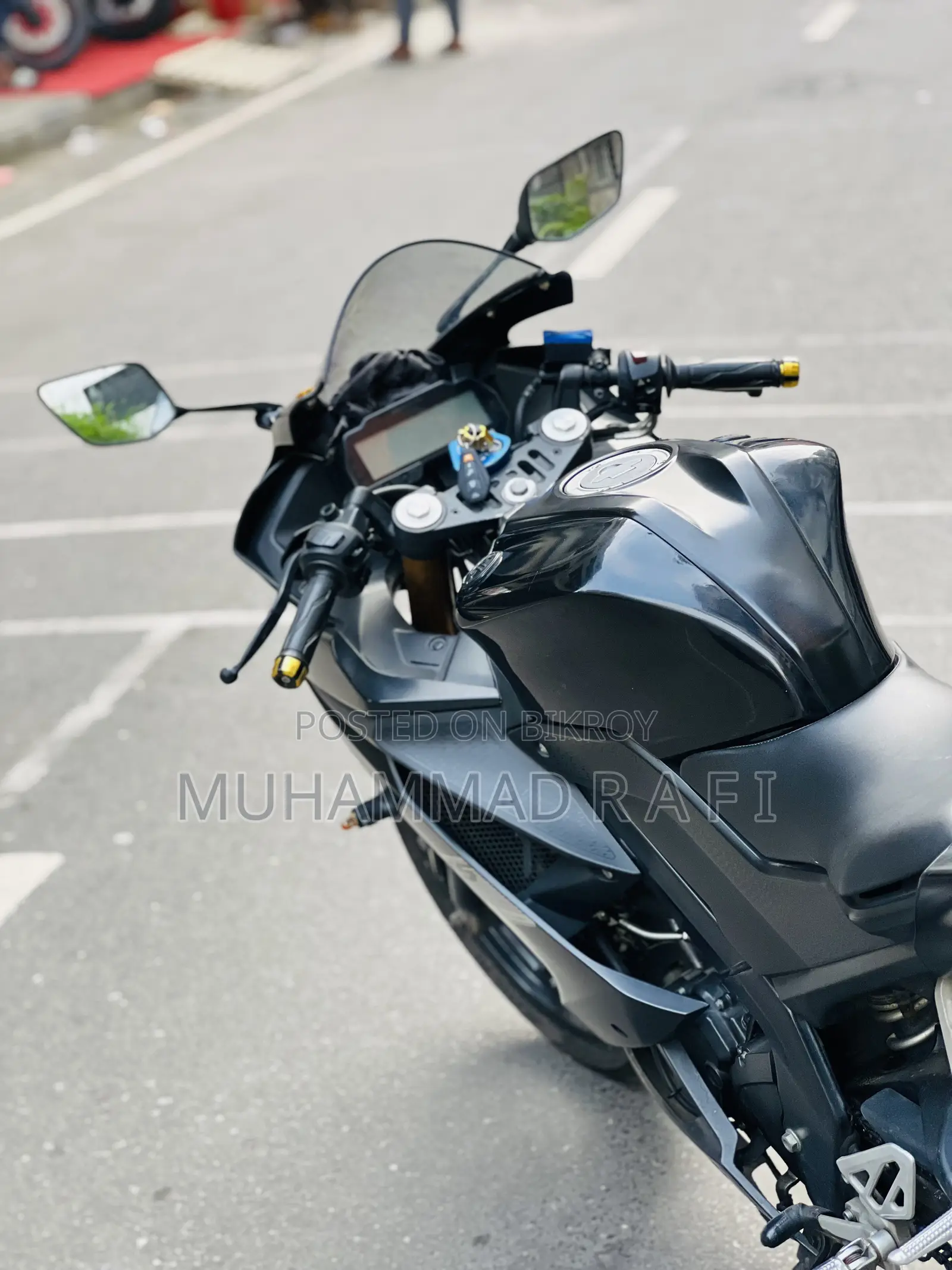 নতুন ইয়ামাহা আর১৫ ভি৩ ২০২০ কালো