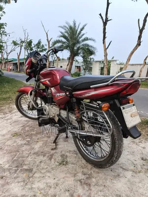 বাজাজ সিটি ১০০ ২০১৭ লাল
