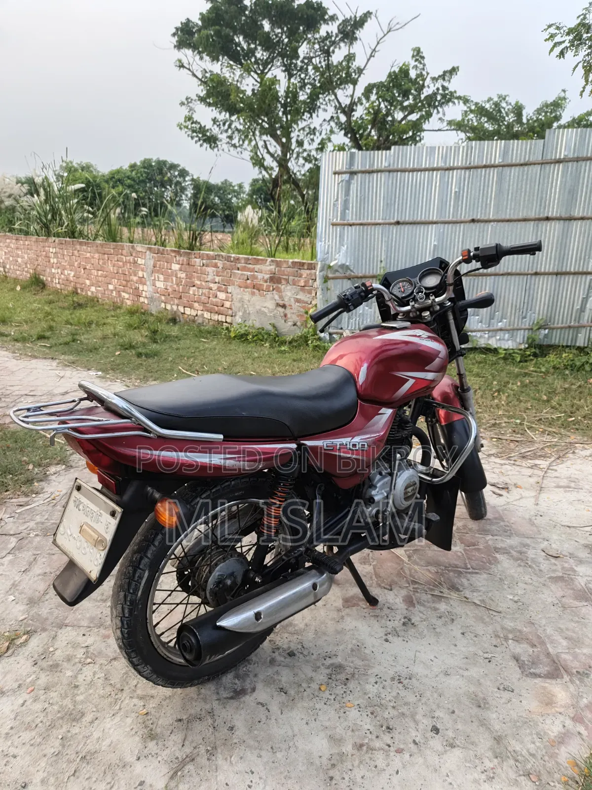বাজাজ সিটি ১০০ ২০১৭ লাল