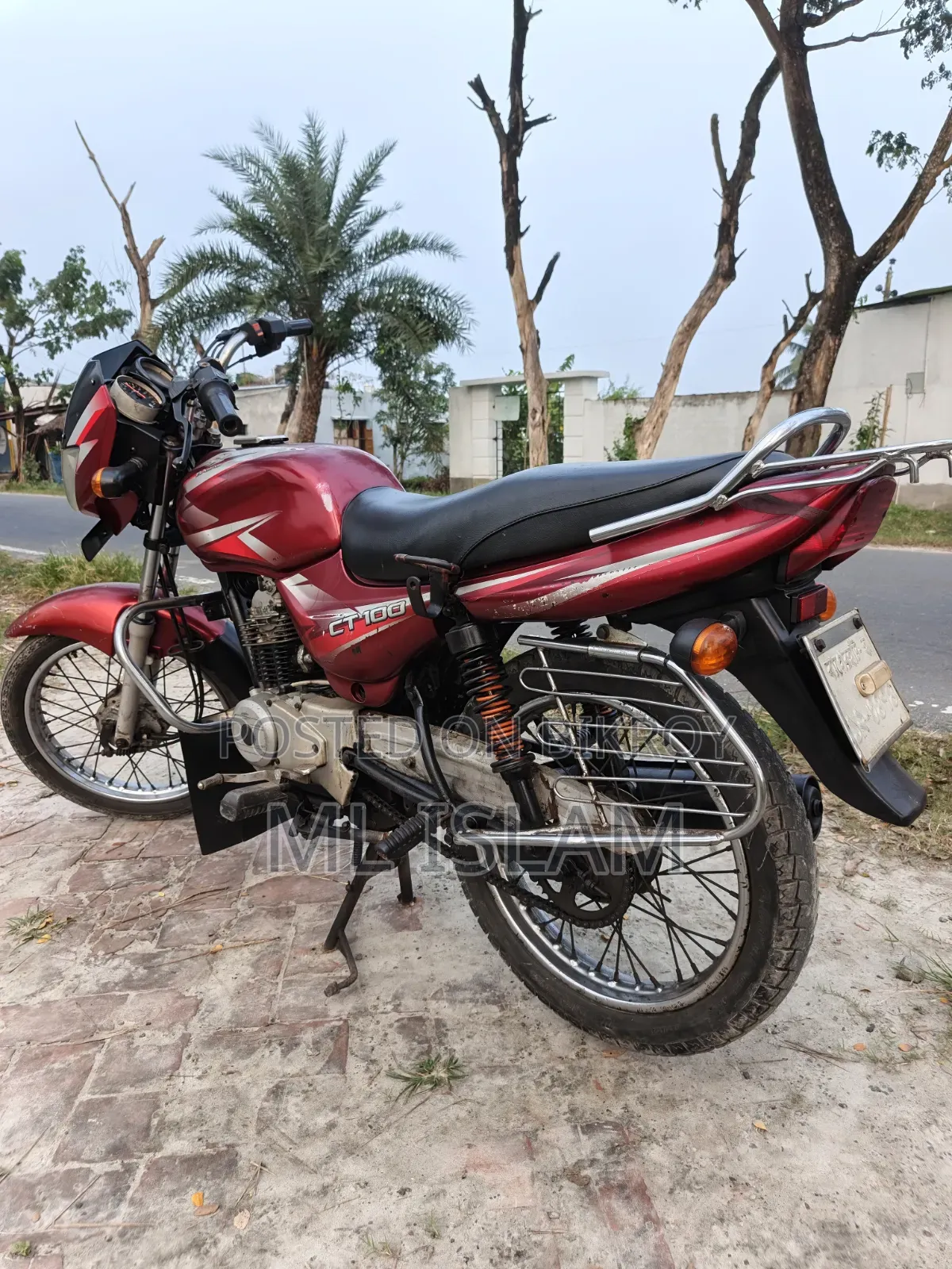 বাজাজ সিটি ১০০ ২০১৭ লাল