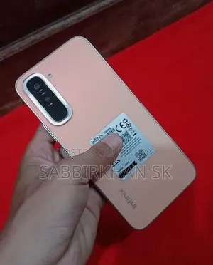 Infinix Hot 70 128 GB Orange