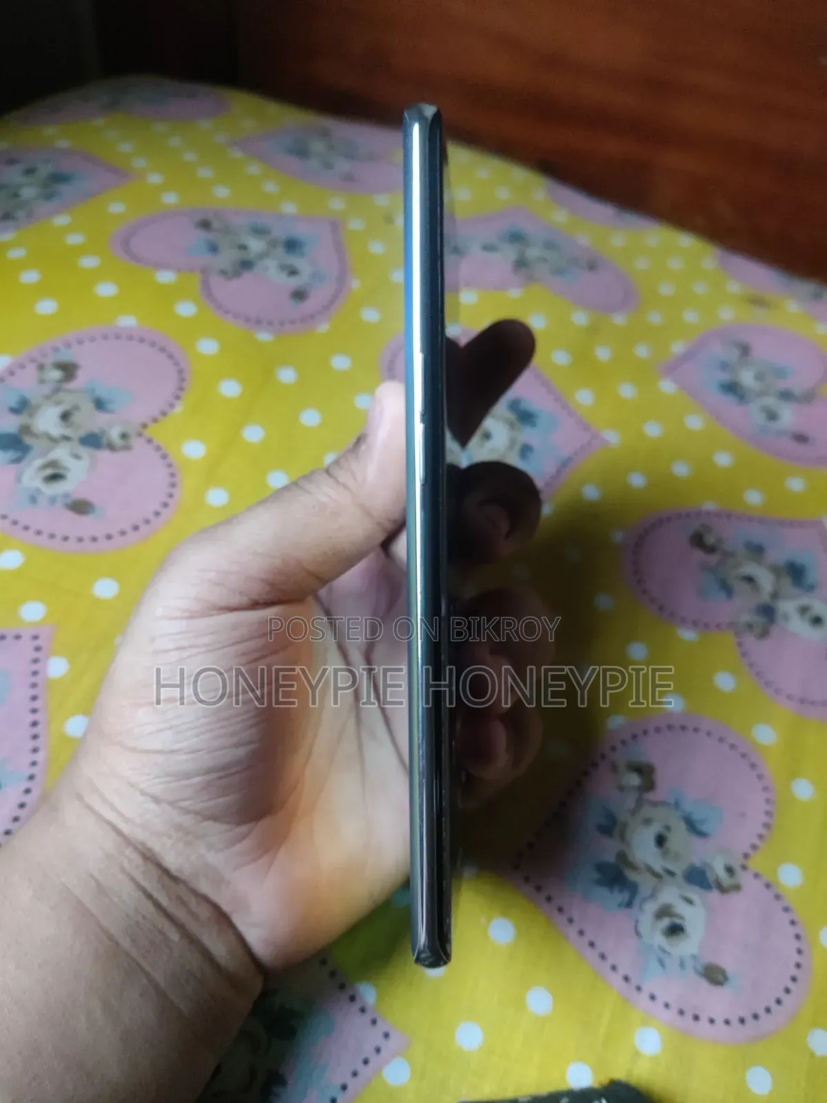 অপো রেনো ৫ ২৫৬ জিবি