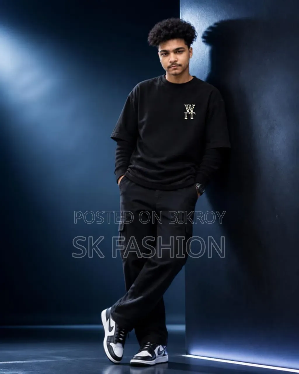 Men's Black Cotton Drop Shoulder T-Shirt With Louis Vuitton Logo