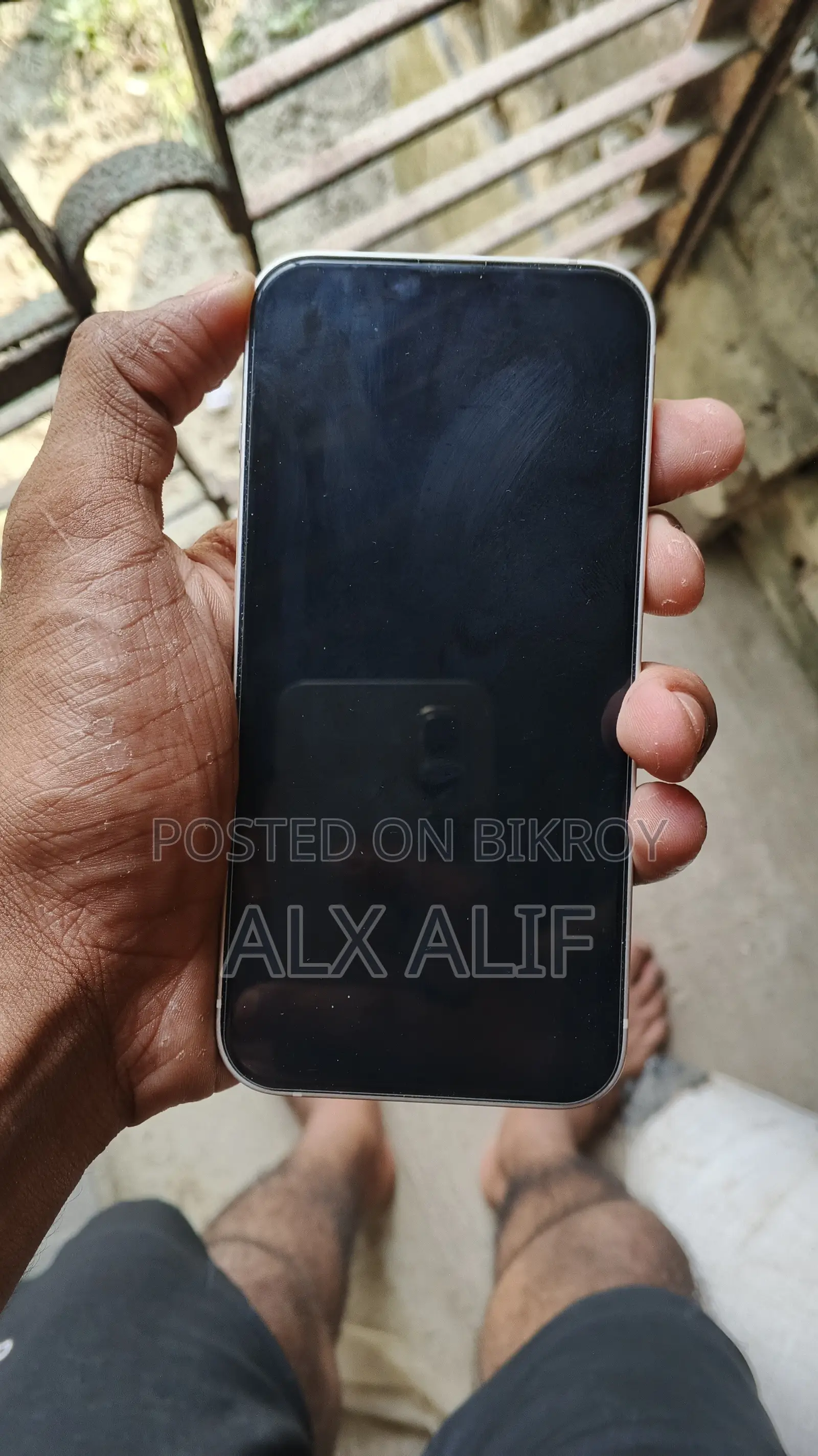 অ্যাপল আইফোন ১৩ ১২৮ জিবি হোয়াইট