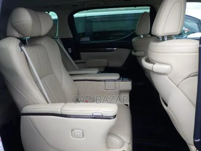 2021 Toyota Alphard 2.5 Hybrid AWD Pearl