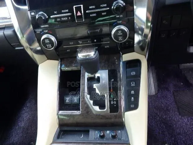 2021 Toyota Alphard 2.5 Hybrid AWD Pearl