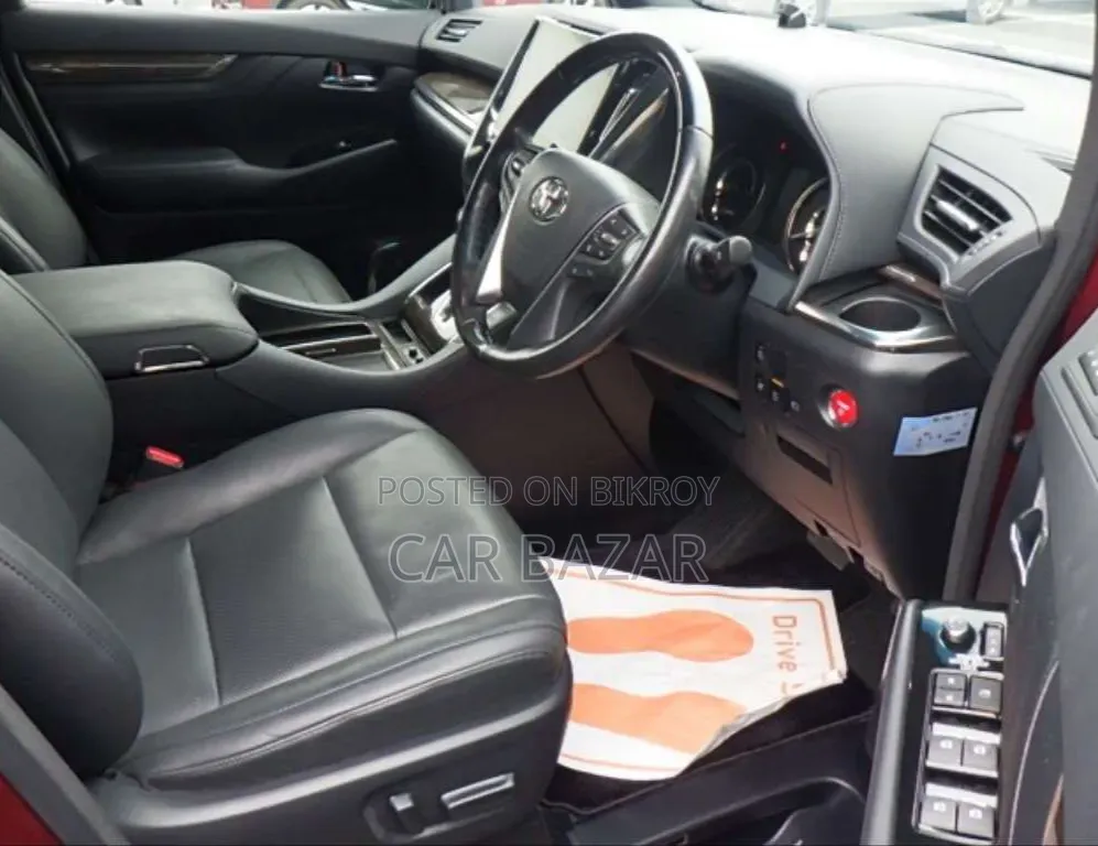 Toyota Alphard 2.5 Hybrid AWD 2021 Maroon