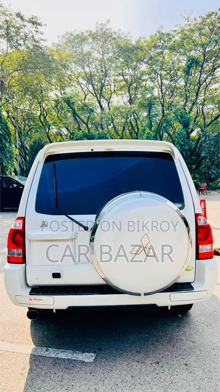 Mitsubishi Pajero 2005 Pearl