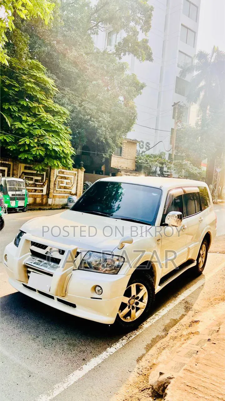 Mitsubishi Pajero 2005 Pearl