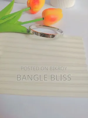 প্রিমিয়াম স্টেইনলেস স্টিল ব্রেসলেট | নন-টার্নিশ | ব্যাঙ্গেল ব্লিস