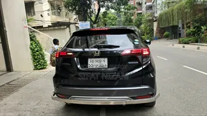 Honda Vezel 1.5 Hybrid 2WD 2016 Black