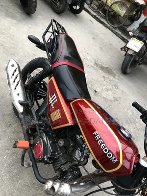 হোন্ডা ২০১০ লাল