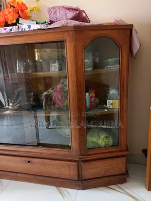 গ্লাস শোকেস