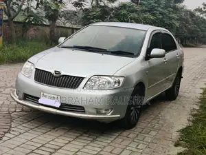 টয়োটা করোল্লা ২০০৪ সিলভার