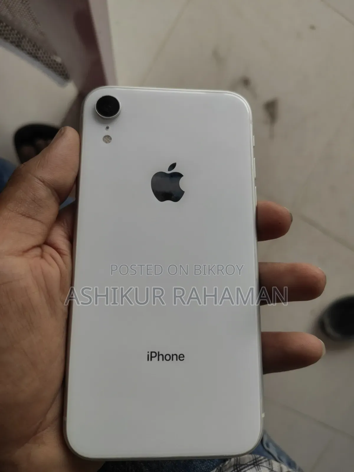 অ্যাপল আইফোন এক্সআর ১২৮ জিবি হোয়াইট
