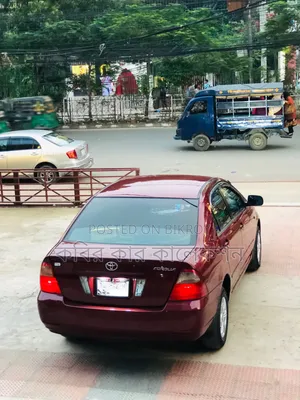 টয়োটা করোল্লা ২০০৫ লাল