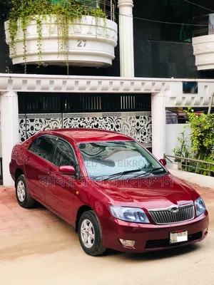টয়োটা করোল্লা ২০০৫ লাল