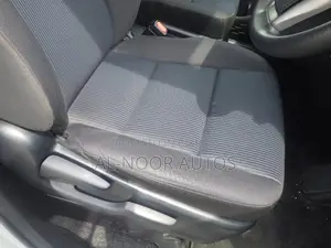 Toyota Noah 1.8 Front-Wheel Drive Hybrid 7-Seater 2021 Silver