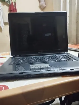 ল্যাপটপ তোশিবা ৩ জিবি এসএসডি ২৫৬ জিবি