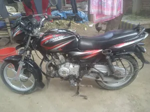 Bajaj Discover 125 2018 কালো
