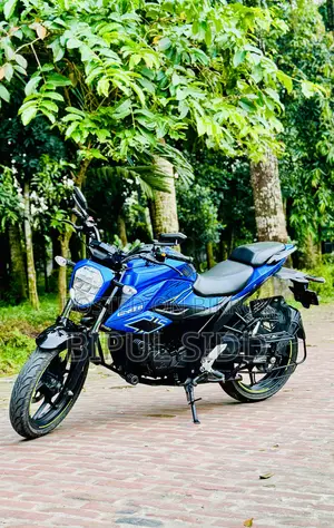 সুজুকি গিক্সার ২০২৪ নীল