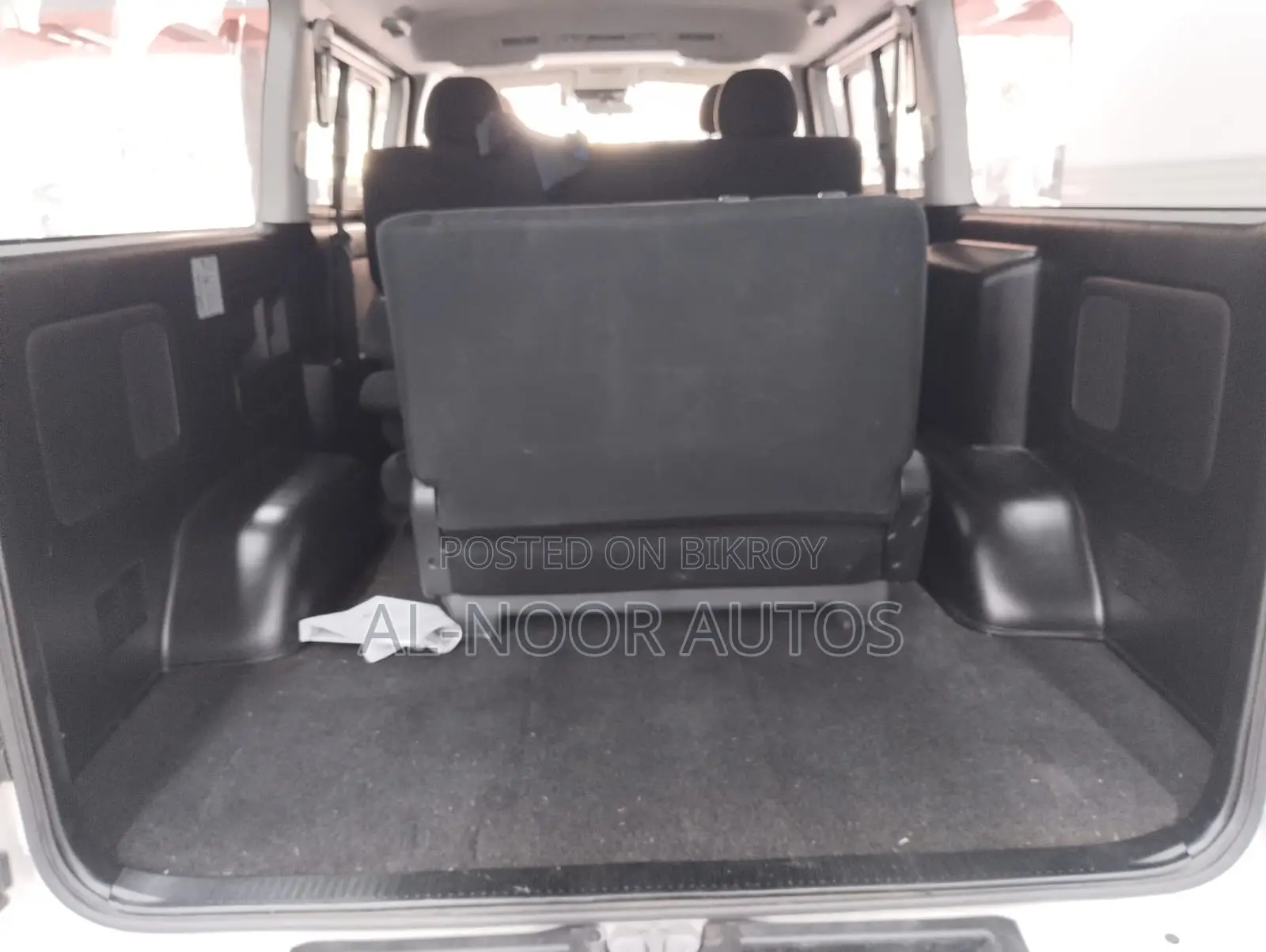 Toyota HiAce 2021 White